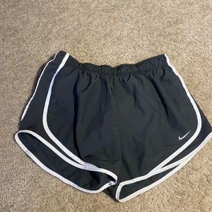 medium nike shorts